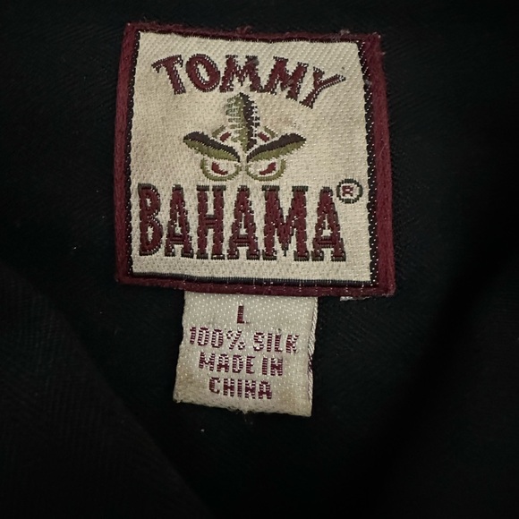 Tommy Bahama Short Sleeve Black Shirt Size L 100% Silk Gently Worn - Picture 4 of 4